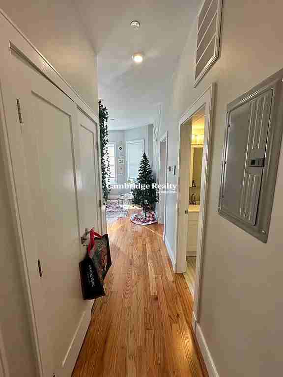 1619 Tremont St #1T - Photo 6 of 8