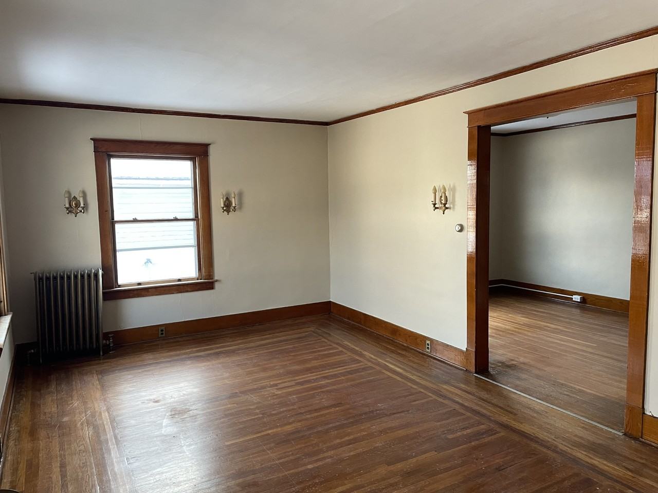 54 Glen Ave - Photo 2 of 12