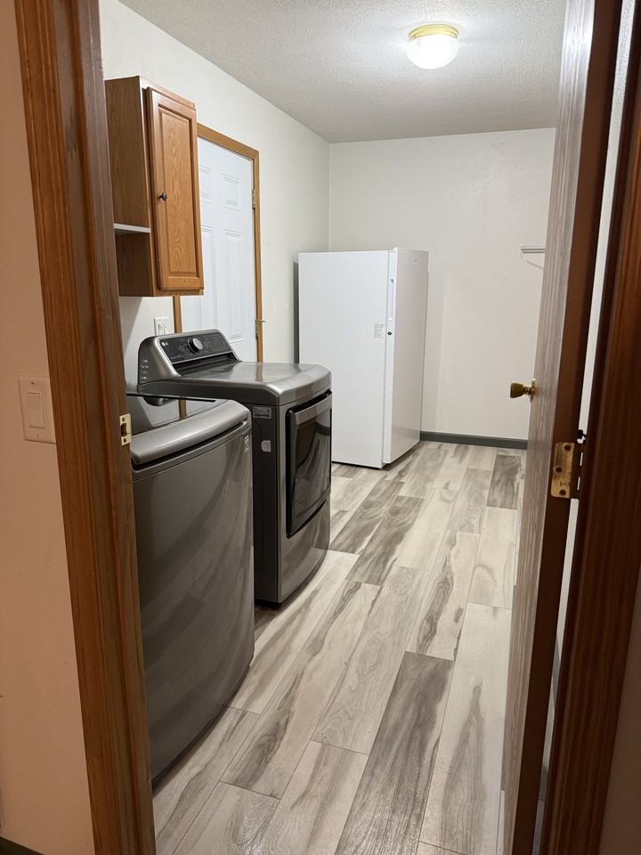 8399 N 52nd St - Photo 5 of 20