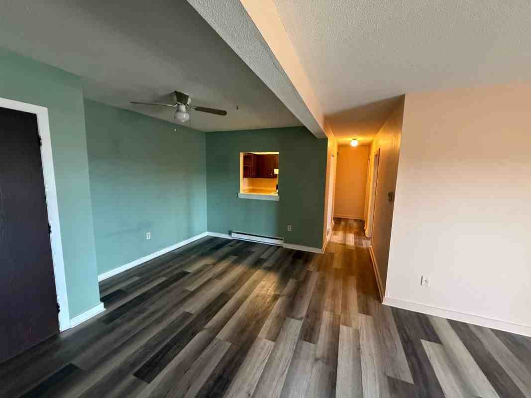 1088 Dover Rd ##203 - Photo 4 of 15