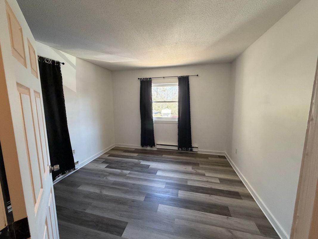 1088 Dover Rd ##203 - Photo 6 of 15