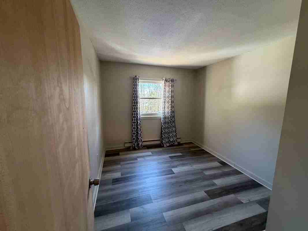 1088 Dover Rd ##203 - Photo 7 of 15