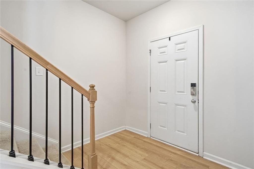 196 Summit Pointe Dr - Photo 4 of 39