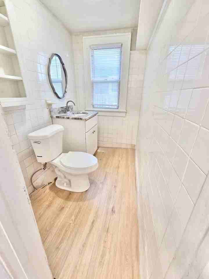 829 43rd St - Photo 2 of 24