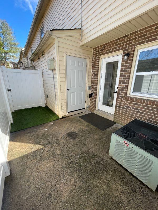 101 Royal Forest Ct - Photo 6 of 16