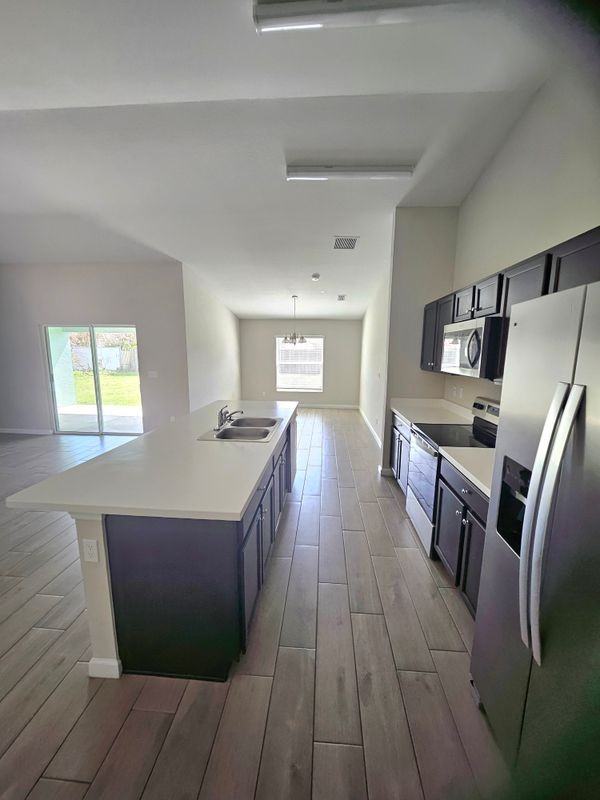 1410 Sw Flounder Ln - Photo 2 of 13