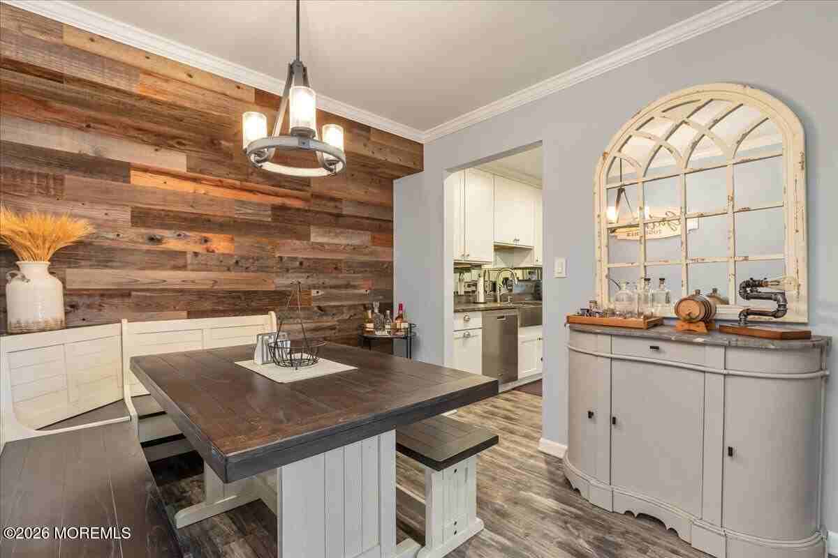 114 Wellington Pl - Photo 4 of 5