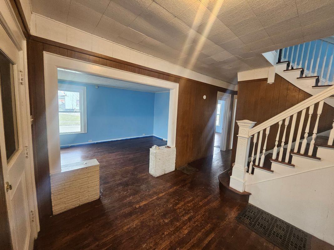 1330 Midland Ave - Photo 2 of 16