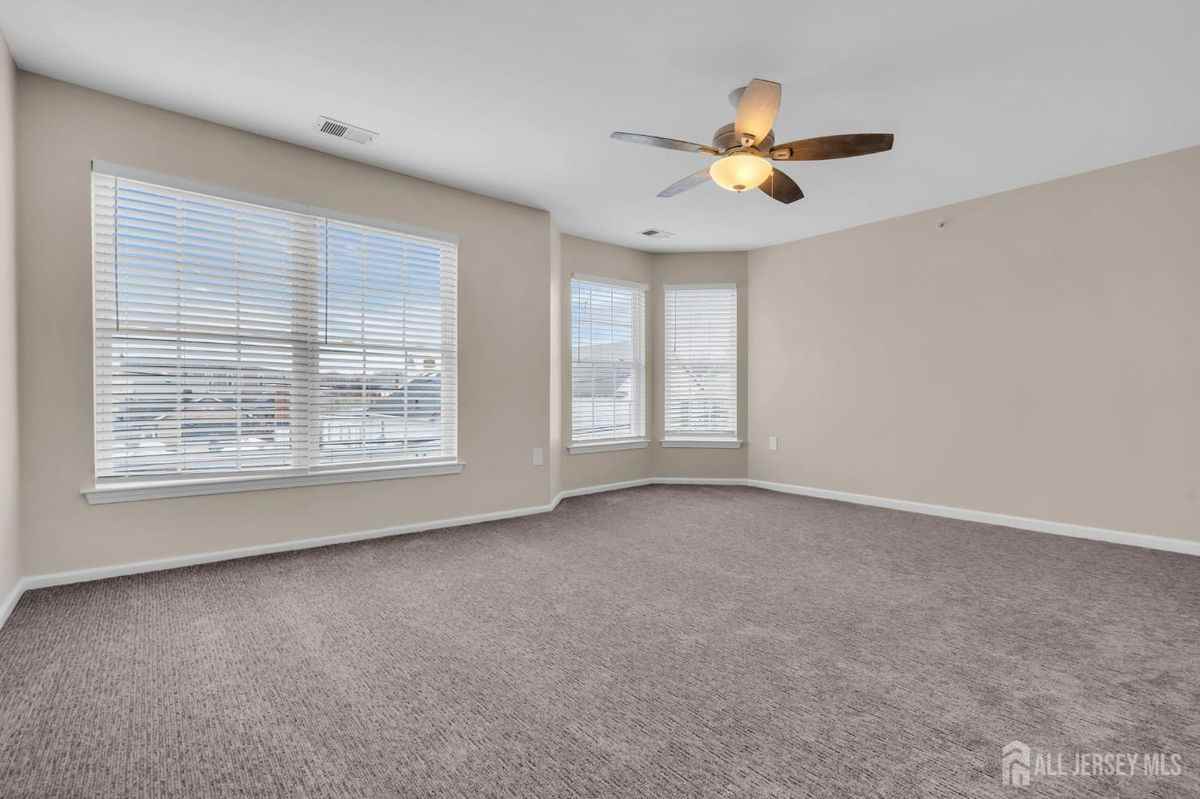 129 Adamecs Way - Photo 3 of 5