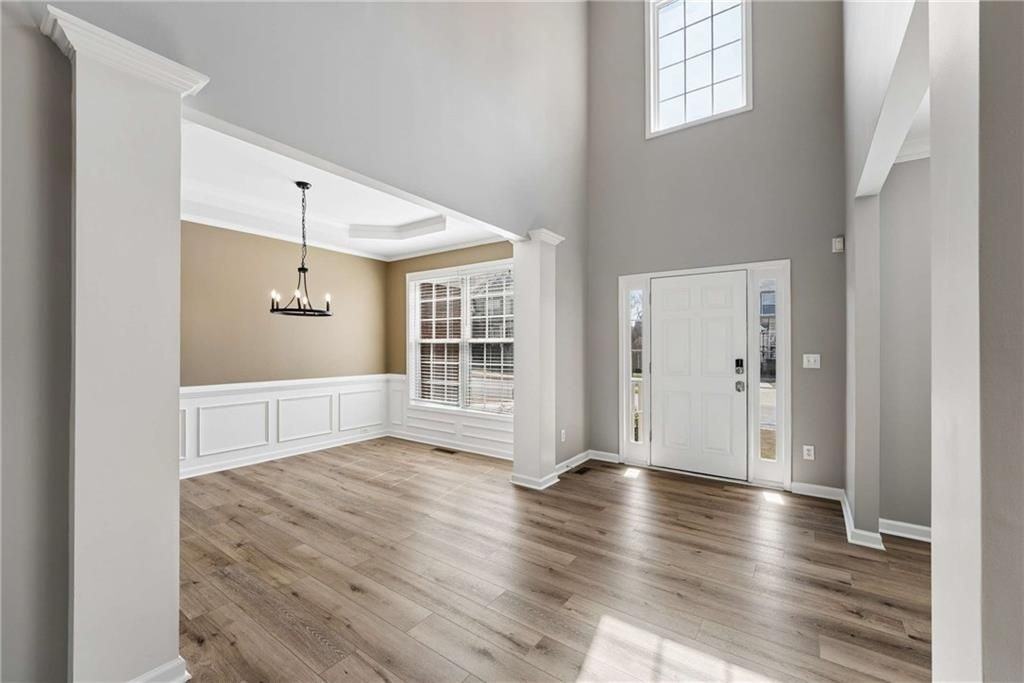 1304 Kirkwood Ln - Photo 5 of 45