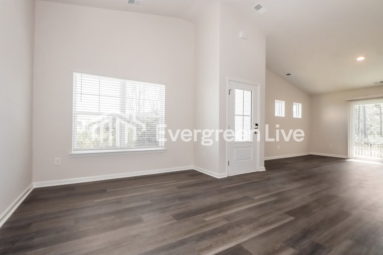 2241 Courtina Way - Photo 6 of 16