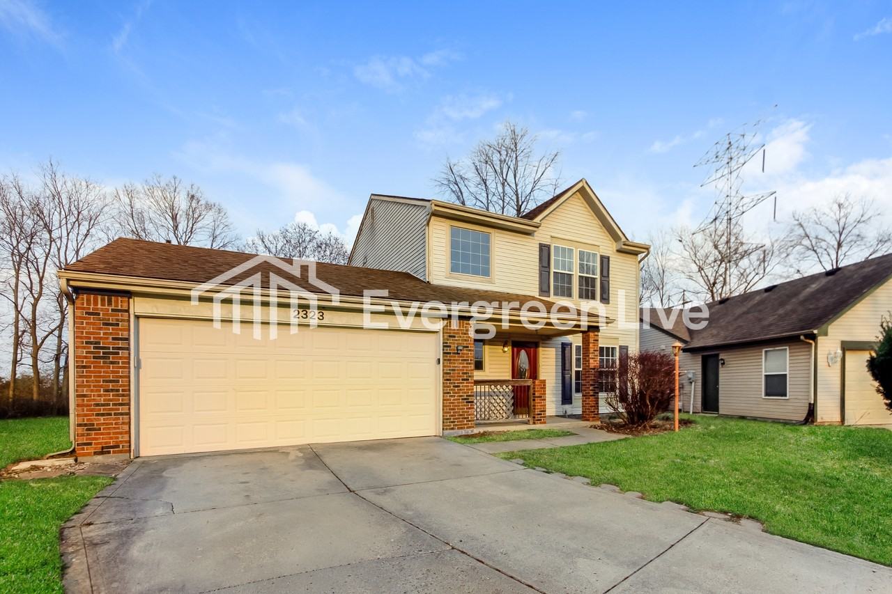 2323 Rolling Oak Dr - Photo 2 of 15