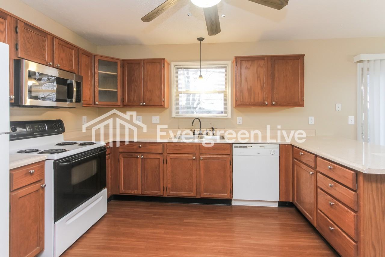 2323 Rolling Oak Dr - Photo 6 of 15