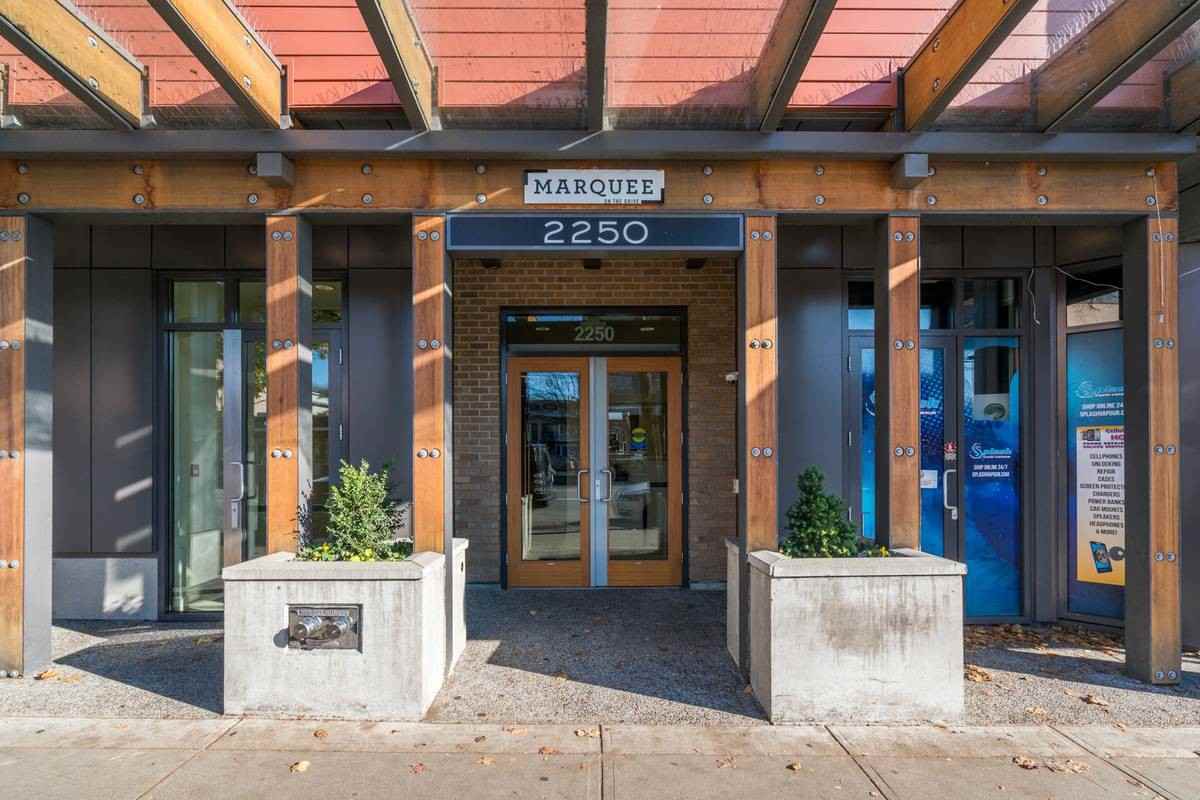 2250 Commercial Dr - Photo 2 of 15