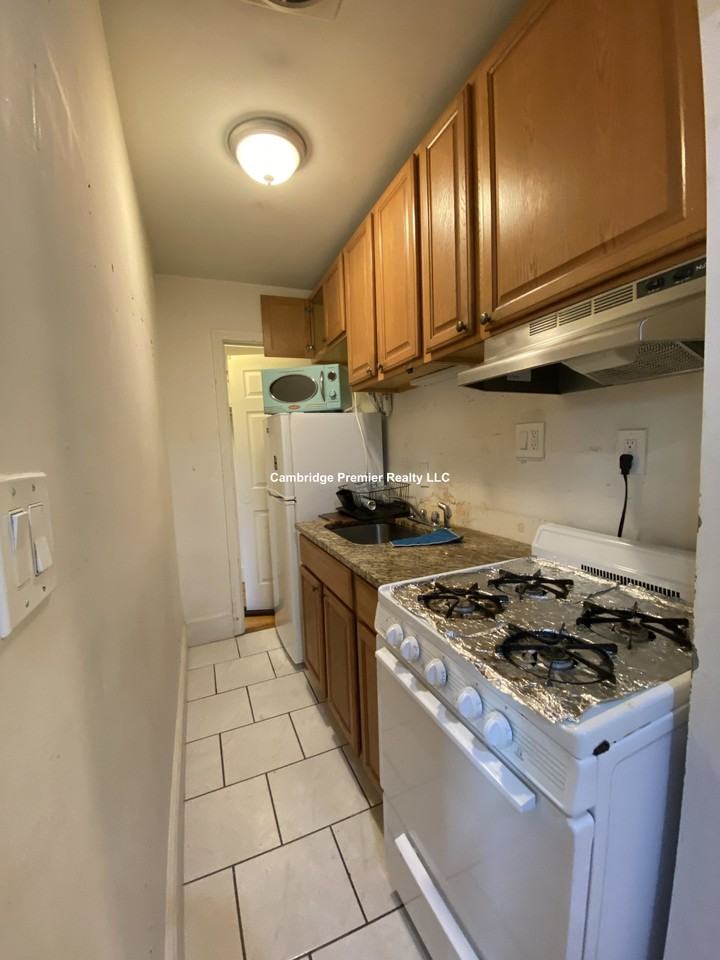 Broadway #32 - Photo 6 of 6