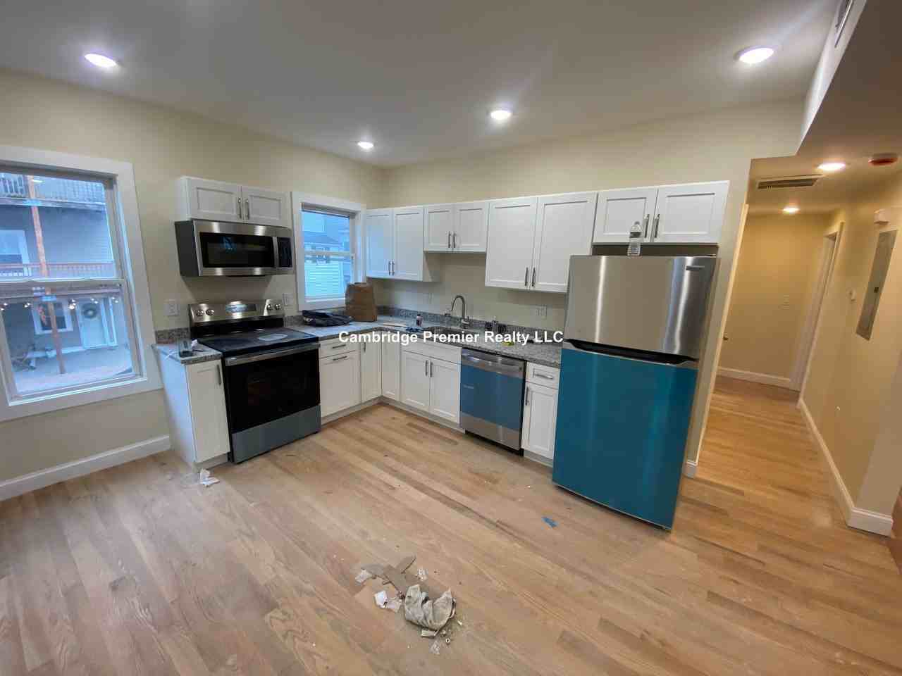 Lowell Cir #2 - Photo 3 of 28