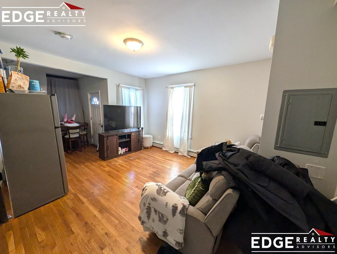 30 Mount Hope St #1 - Photo 4 of 7