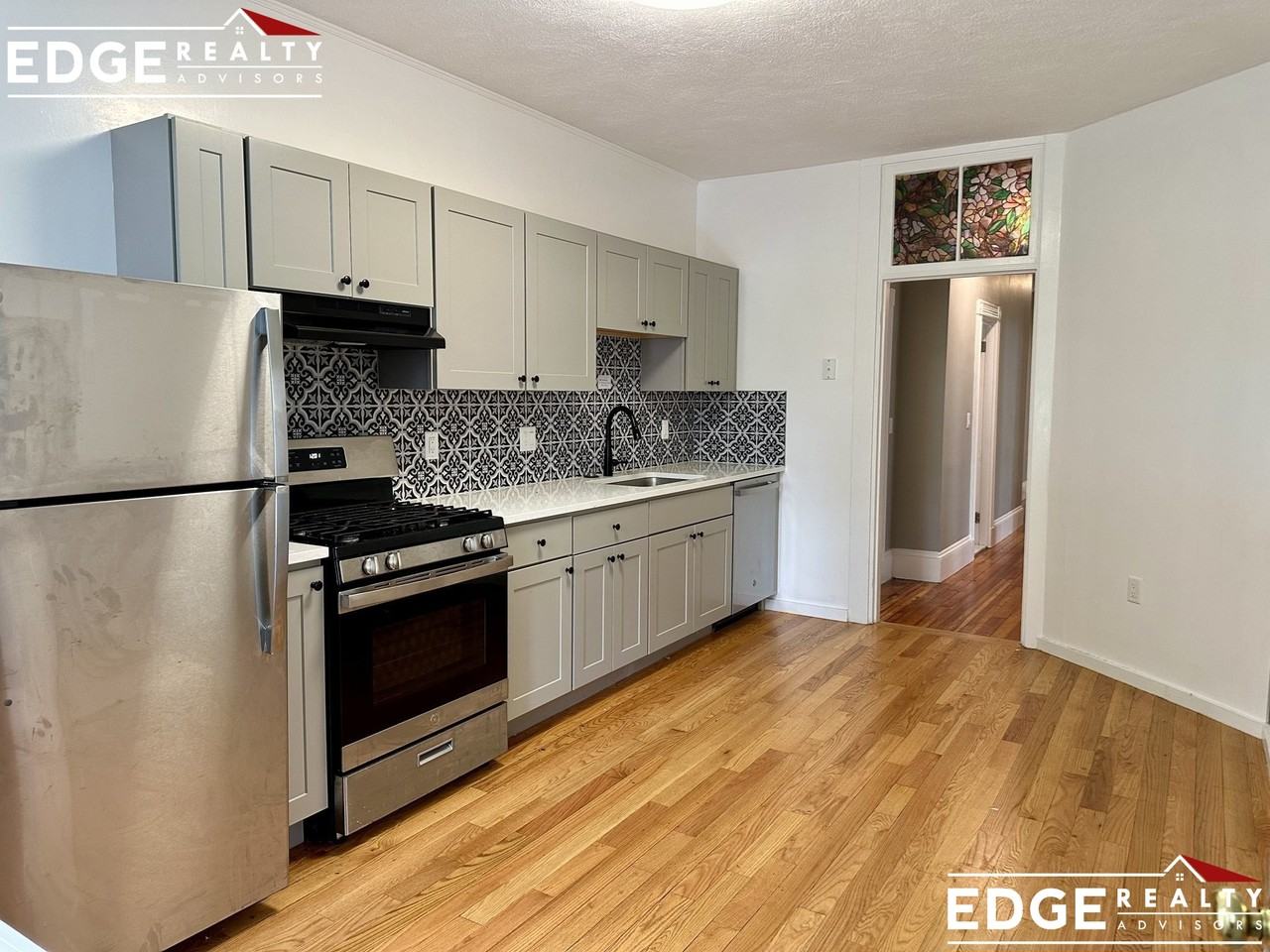 203 High St #1 - Photo 2 of 8