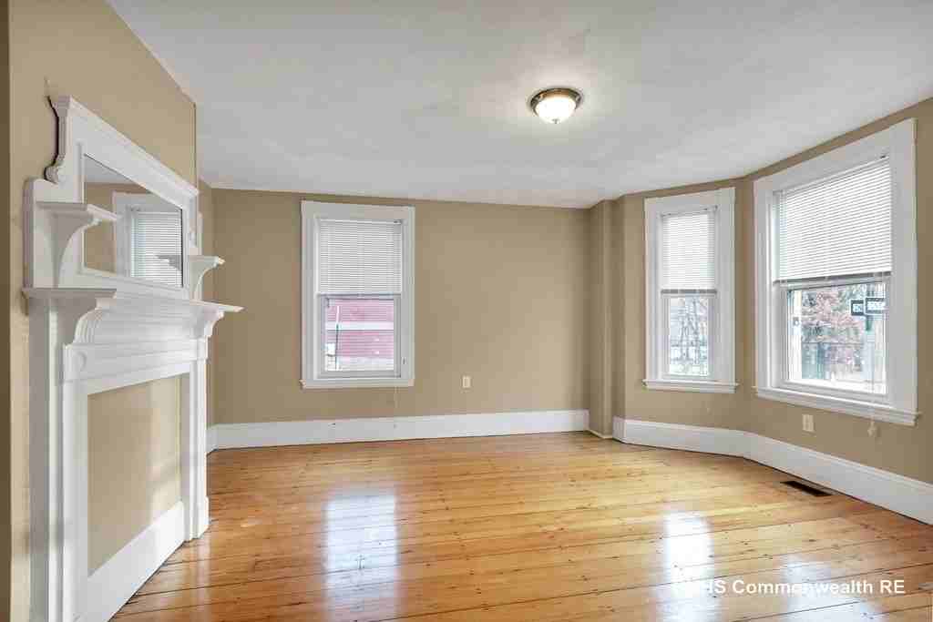 199 Beacon St #B - Photo 6 of 16