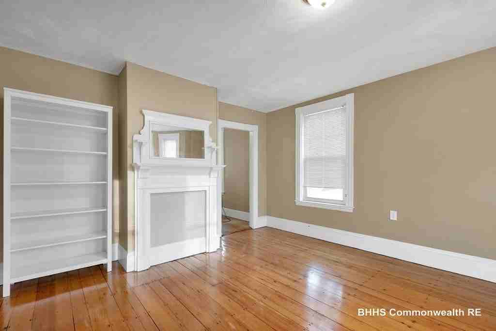 199 Beacon St #B - Photo 7 of 16