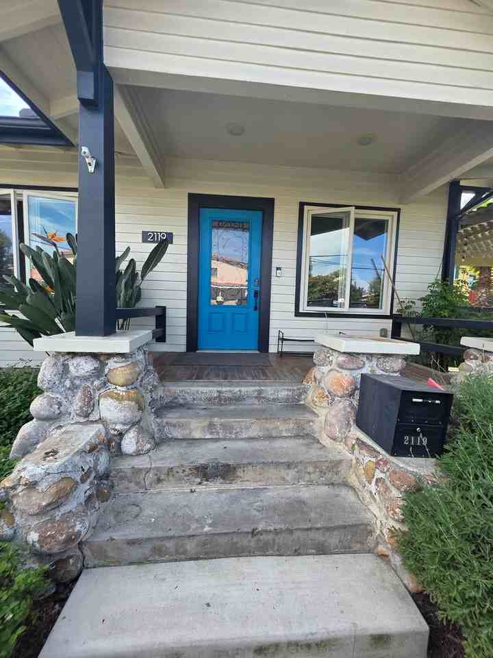 2119 Polk Ave - Photo 3 of 50