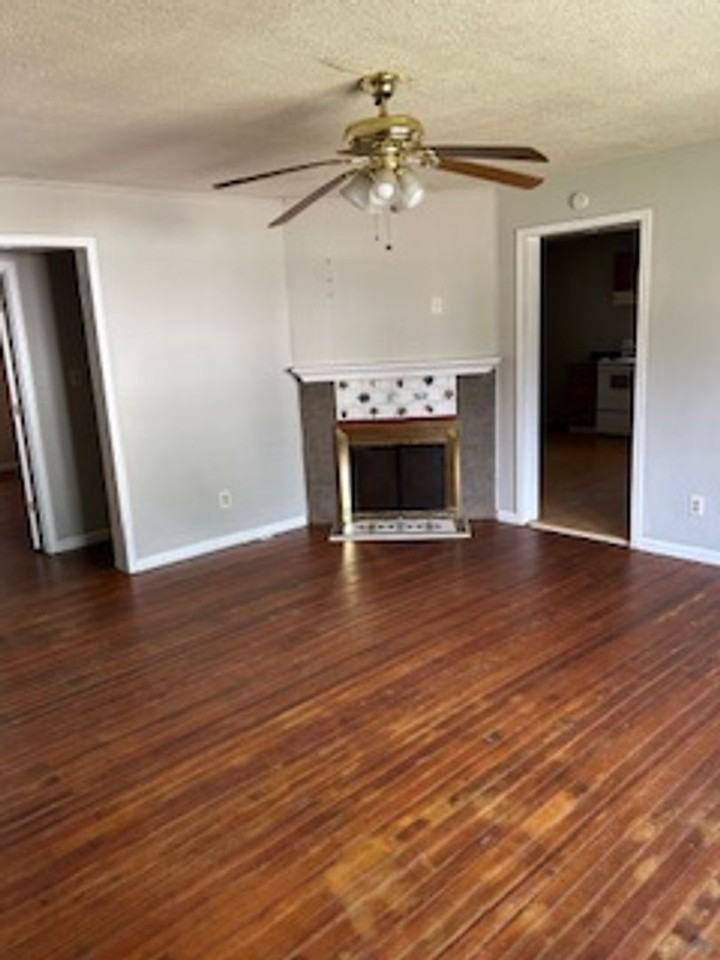 68 Maple St - Photo 7 of 12