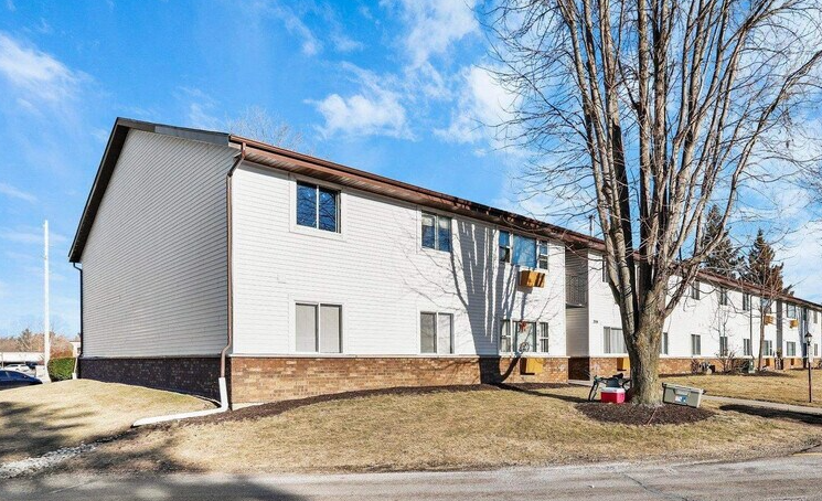 Sunset Lane Apartments - Photo 4 of 5