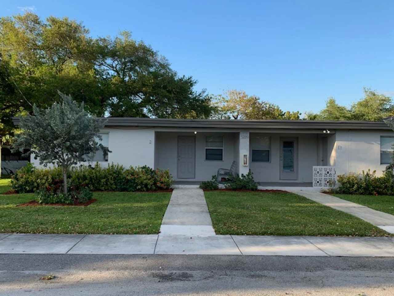 5814 Taylor St Hollywood, FL 33021 - Photo 2 of 8