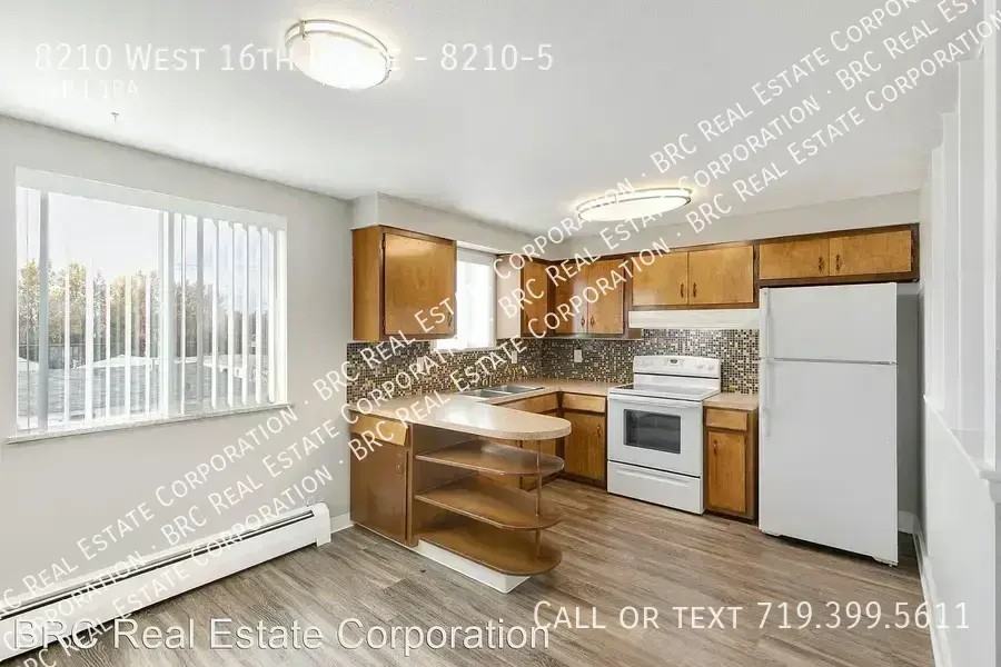 COTTONWOOD APARTMENTS - Photo 3 of 15