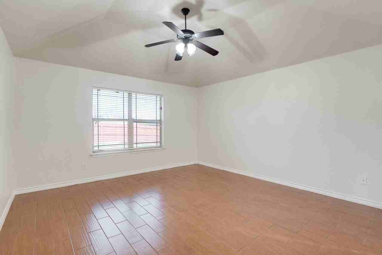 4501 Chelsea Dr - Photo 7 of 17