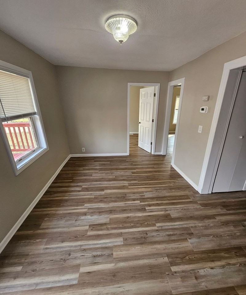 5126 Booth Ave - Photo 2 of 6