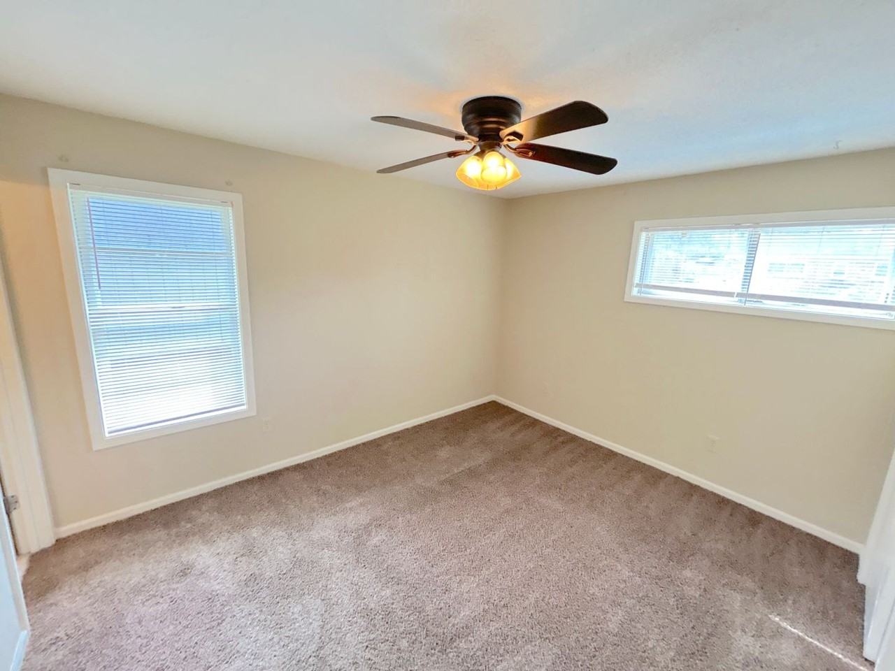 3834 Hanna Dr - Photo 3 of 15