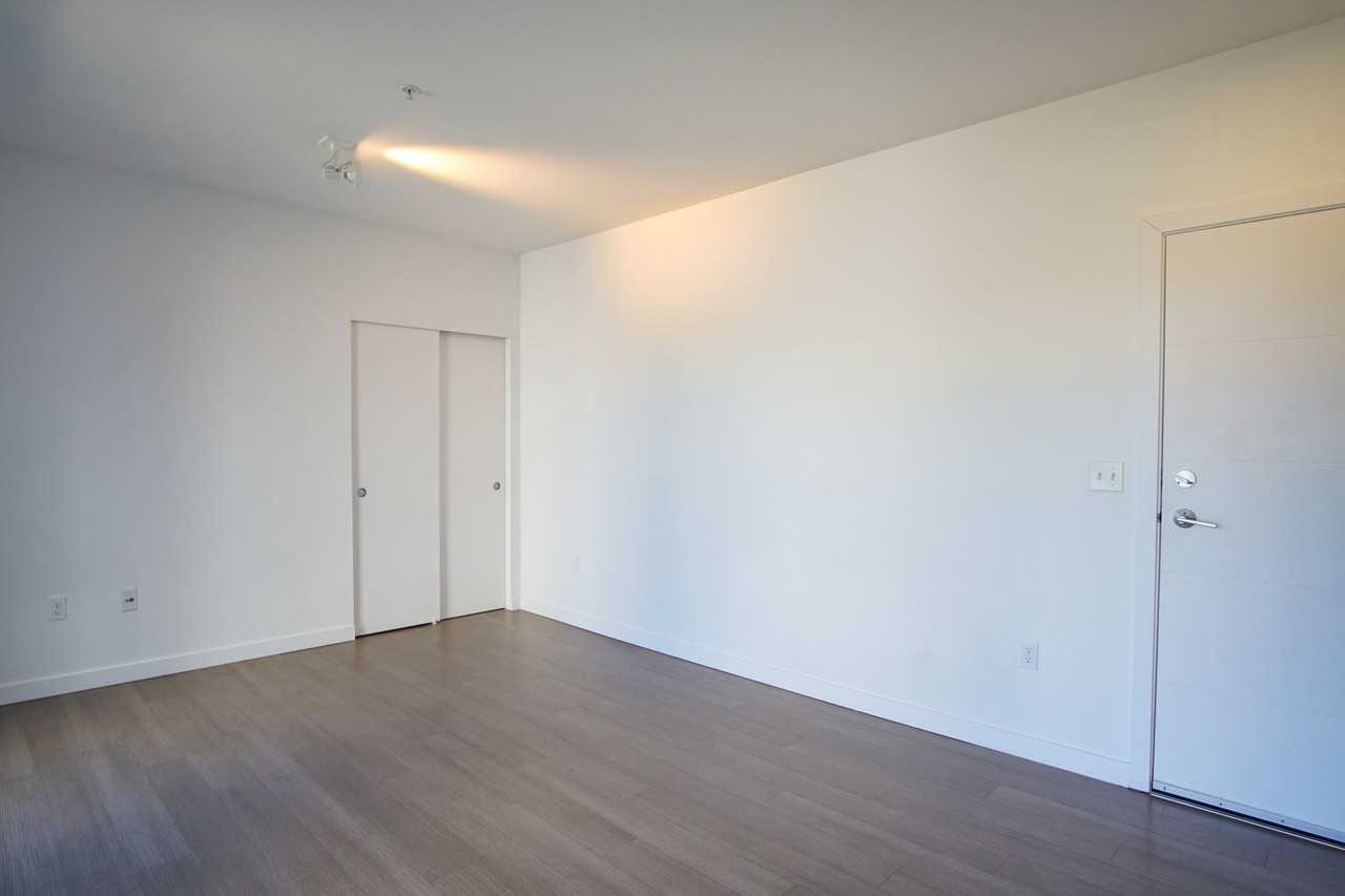 1313 Se Spokane St #210 - Photo 4 of 12