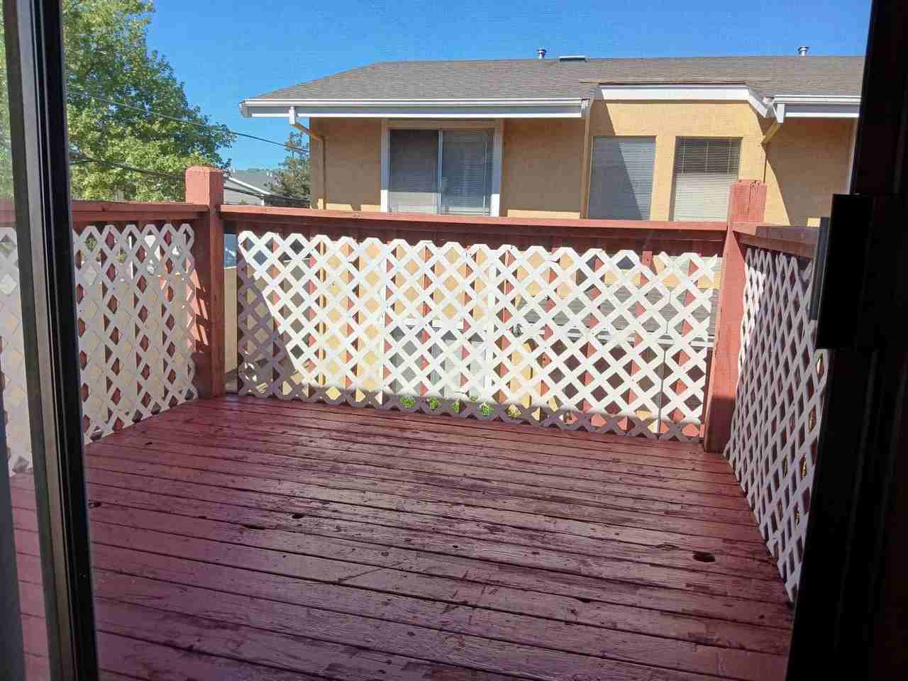 2101s - Photo 4 of 24