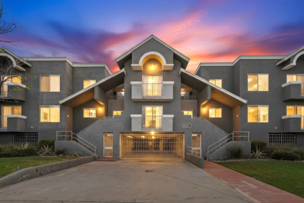 810 Crenshaw  Blvd - Photo 2 of 50