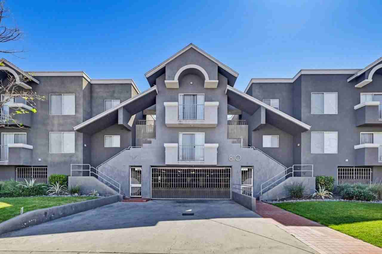 810 Crenshaw  Blvd - Photo 3 of 50