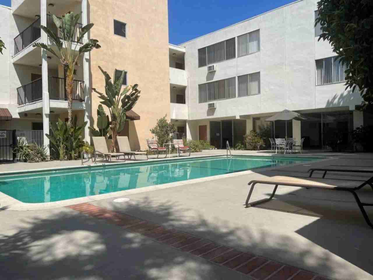 11139 Acama Street, - Photo 2 of 32