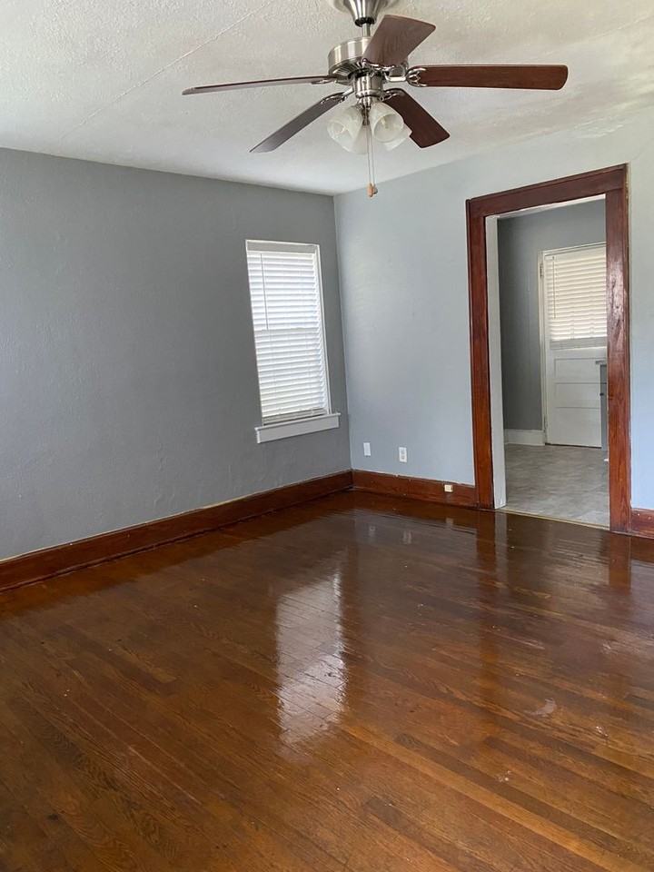 1125 Alachua Ave - Photo 2 of 7