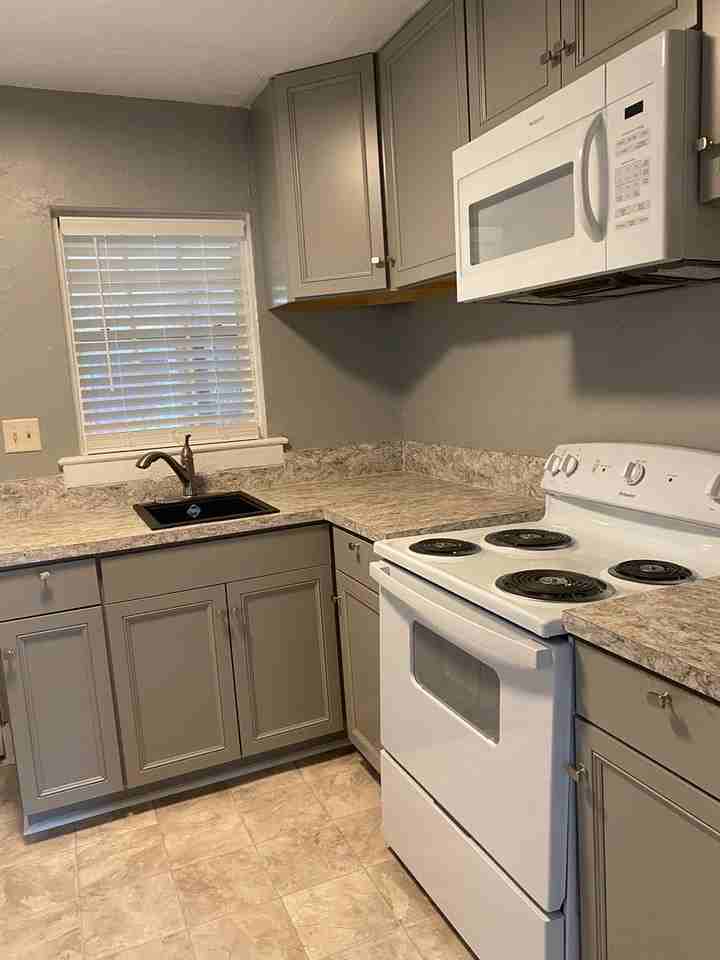 1125 Alachua Ave - Photo 4 of 7