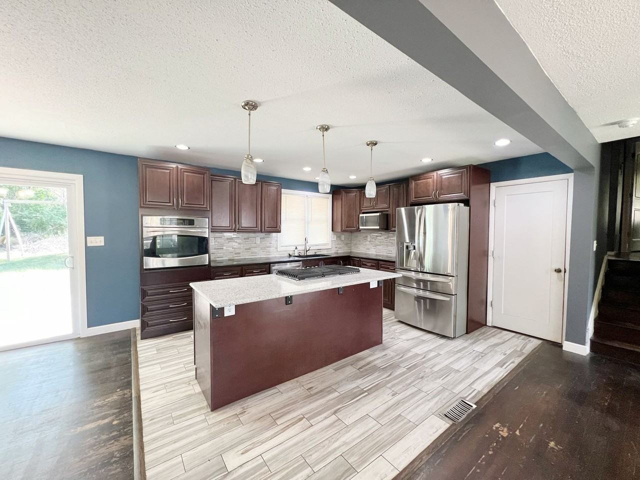 11913 Armitage Dr - Photo 5 of 12