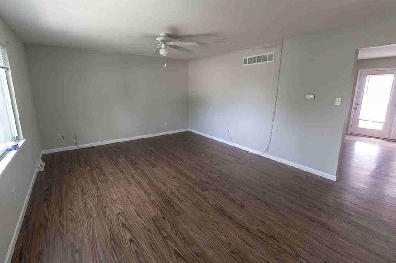 1305 N Golf Blvd - Photo 2 of 23