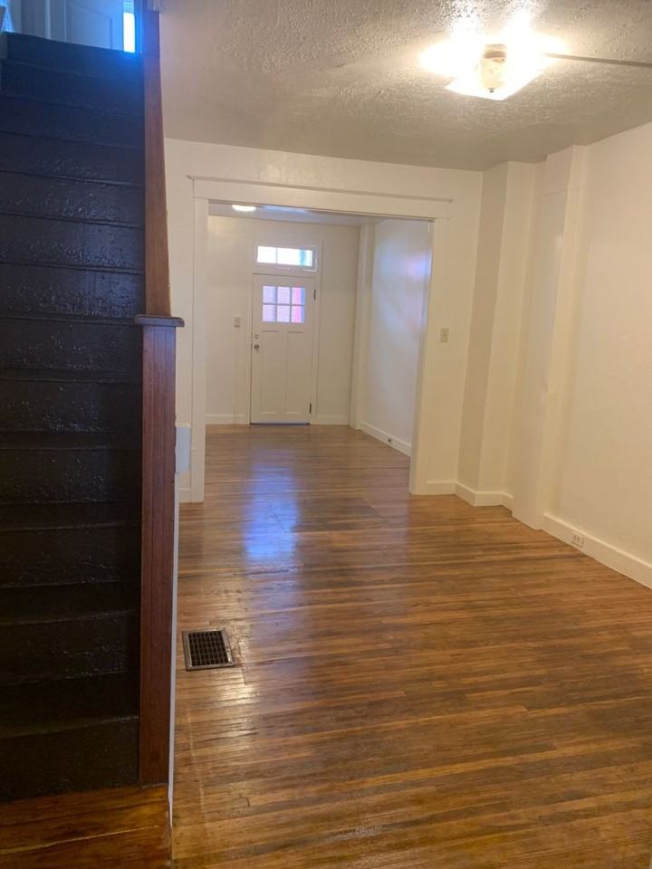 144 E Maple St - Photo 6 of 22