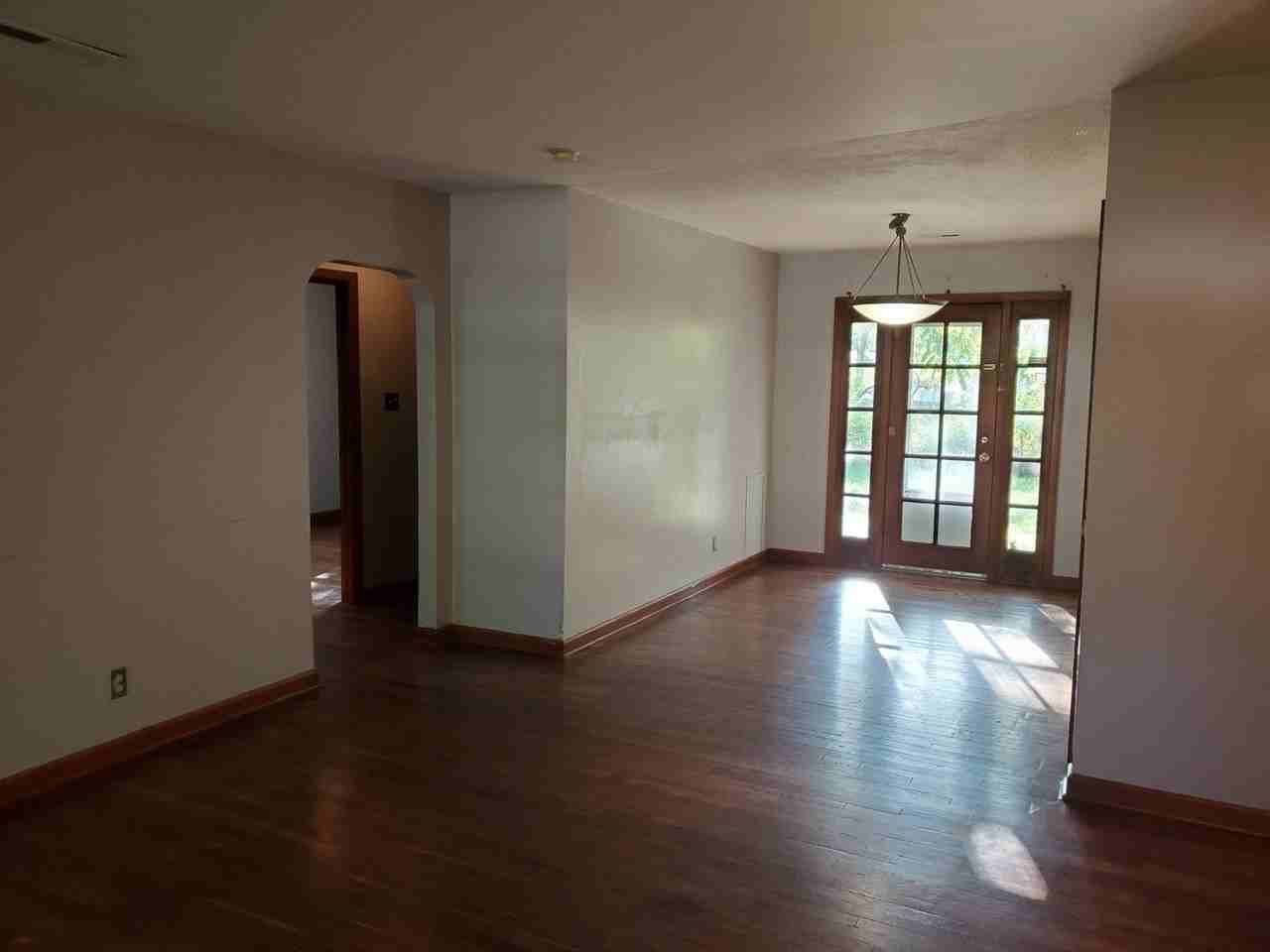 343 S Vassar St - Photo 6 of 22