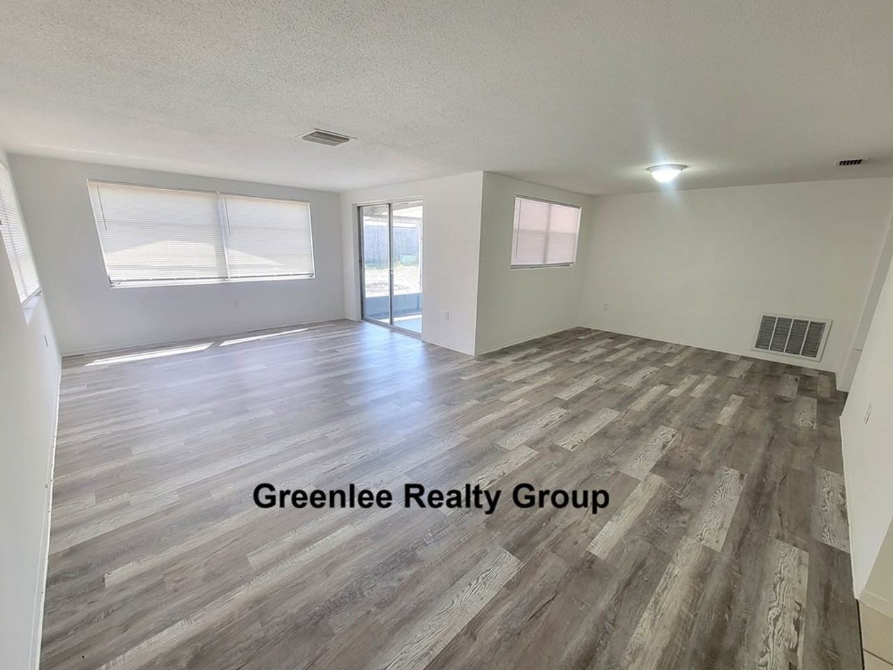 7920 Pineapple Ln - Photo 3 of 19