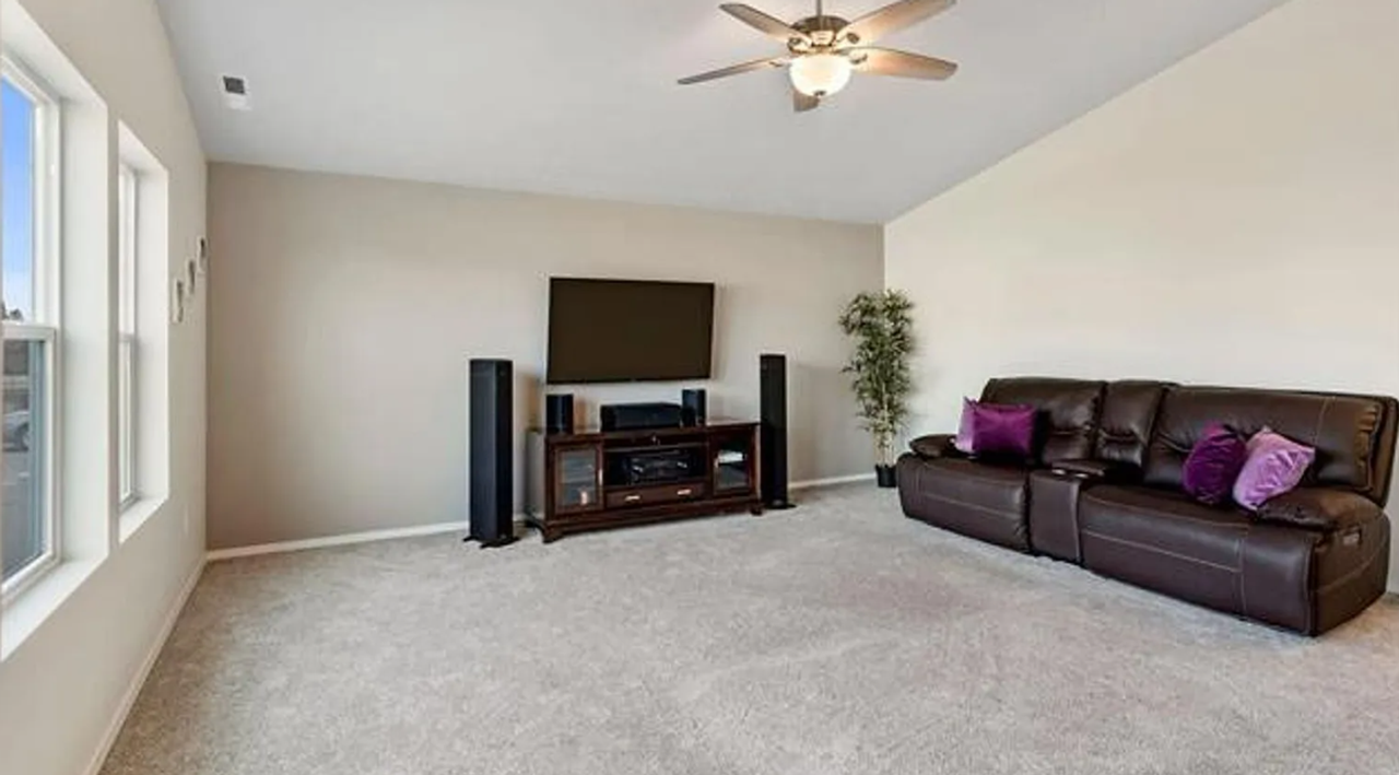 2165 N Bing Ave - Photo 7 of 19