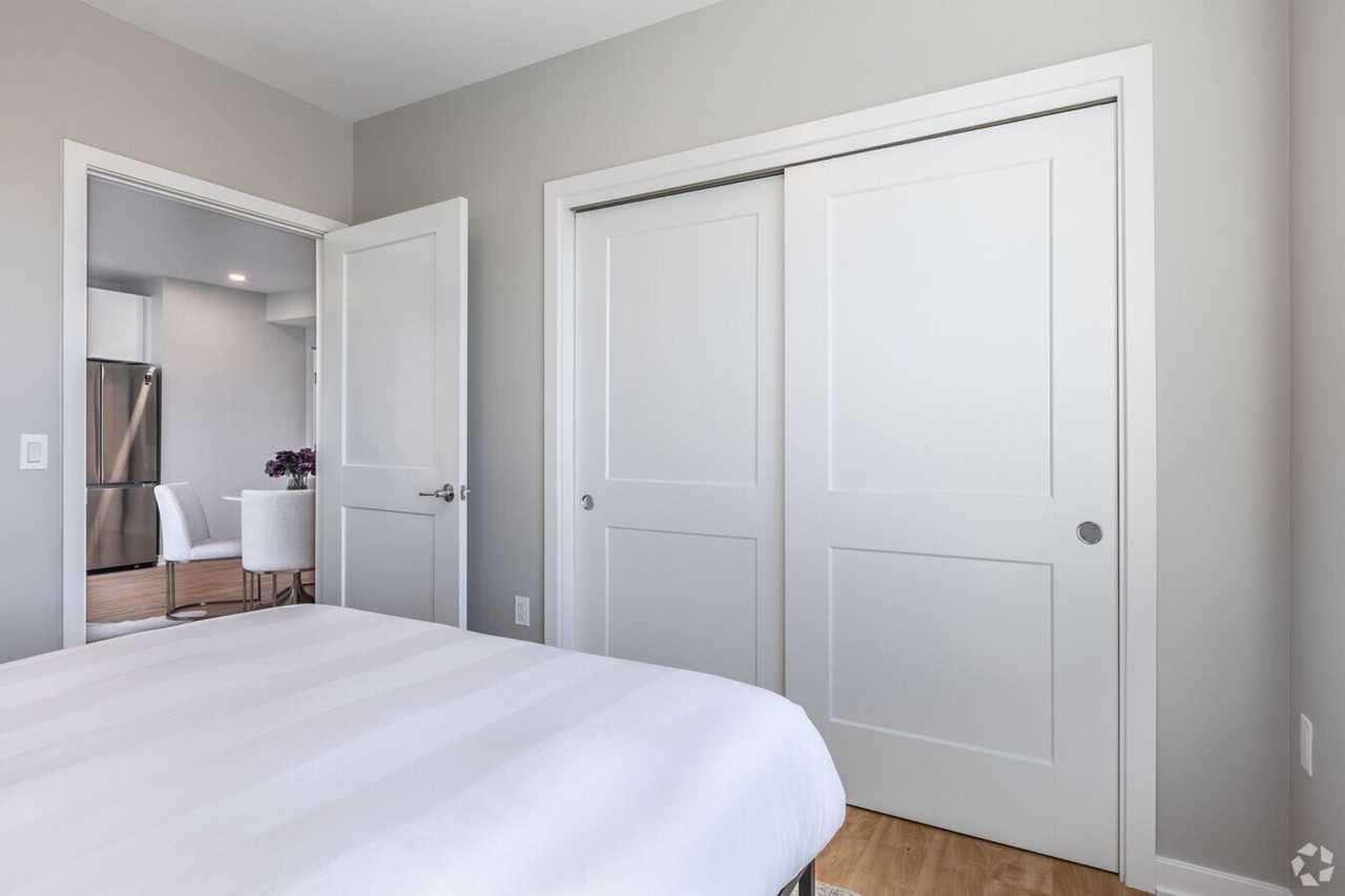 Define Glover - Photo 7 of 50