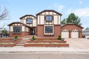 featured image of 747 Jasmine St