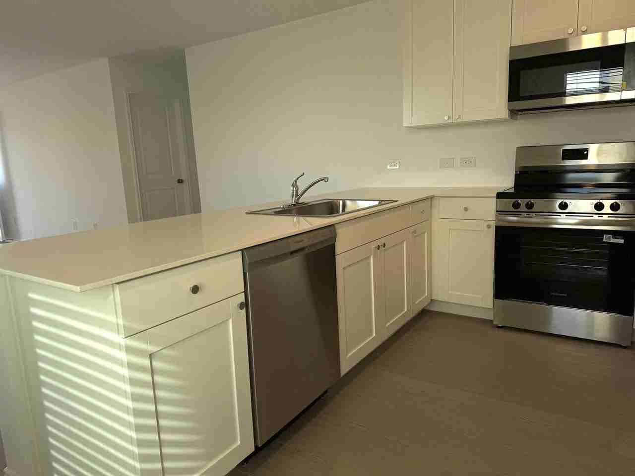 242 Kings Row Ln - Photo 6 of 14