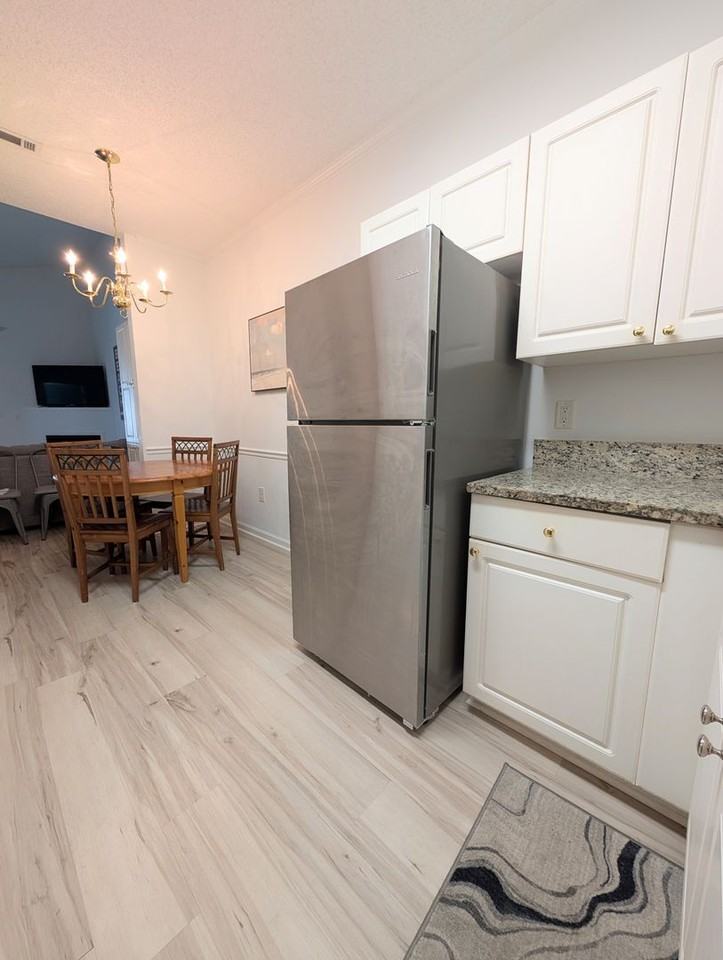 9754 Leyland Dr - Photo 7 of 35