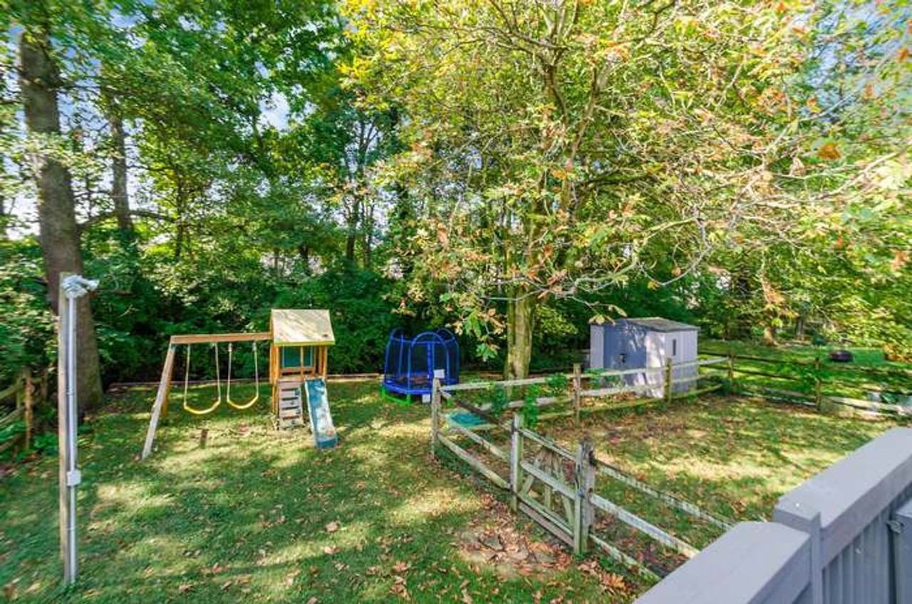 3539 Westbay Dr - Photo 4 of 25